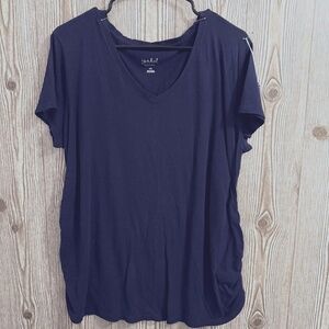 Isabel Maternity l Navy V-neck T-Shirt l Size XXL